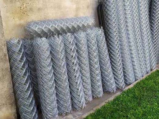 Rollo de tejido romboidal galvanizado para cercos